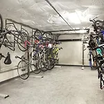 Capitol Hill Studio W Gym Bike Storage Nr I5 Sea-896A