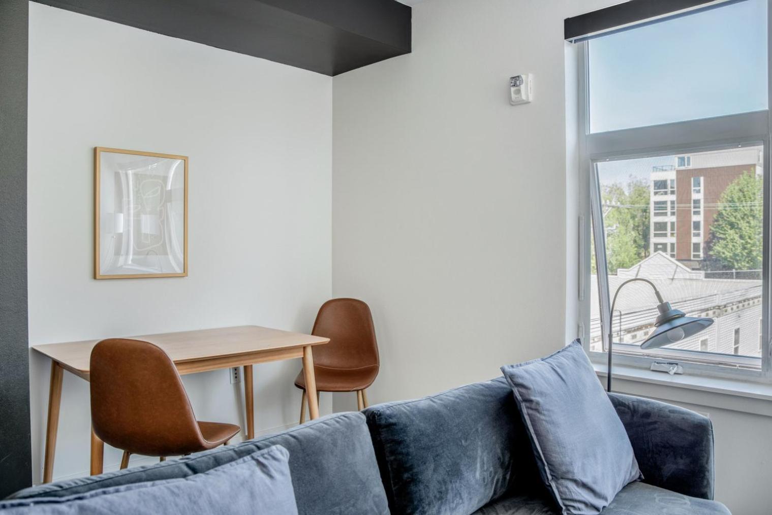 Capitol Hill W Gym Bike Storage Nr I5 Sea-896a * Seattle